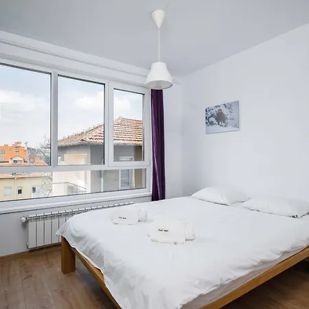 Bright And Cozy 1bd Desk By Flat Mаnаger Sofia