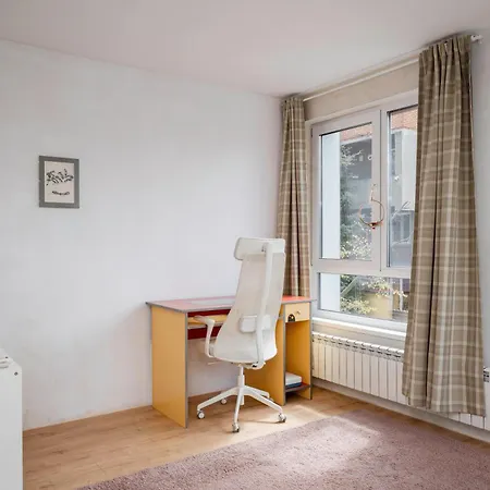 Bright And Cozy 1bd Desk By Flat Mаnаger