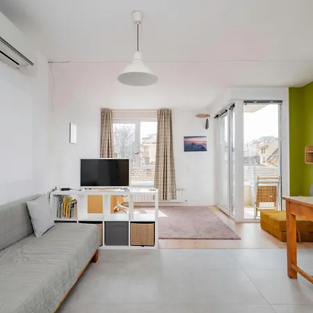 Apartamento Bright And Cozy 1bd Desk By Flat Mаnаger Sofía